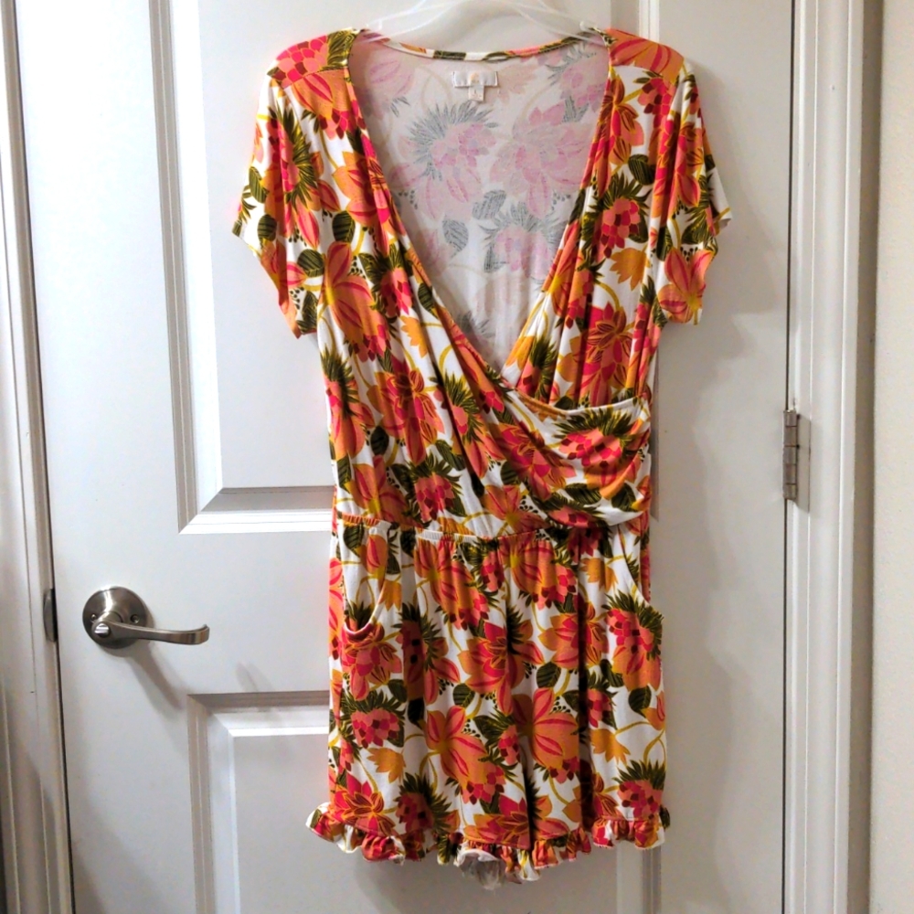 Women's L Orange + White Floral Romper with Pockets and Ruffles Short Sleeves